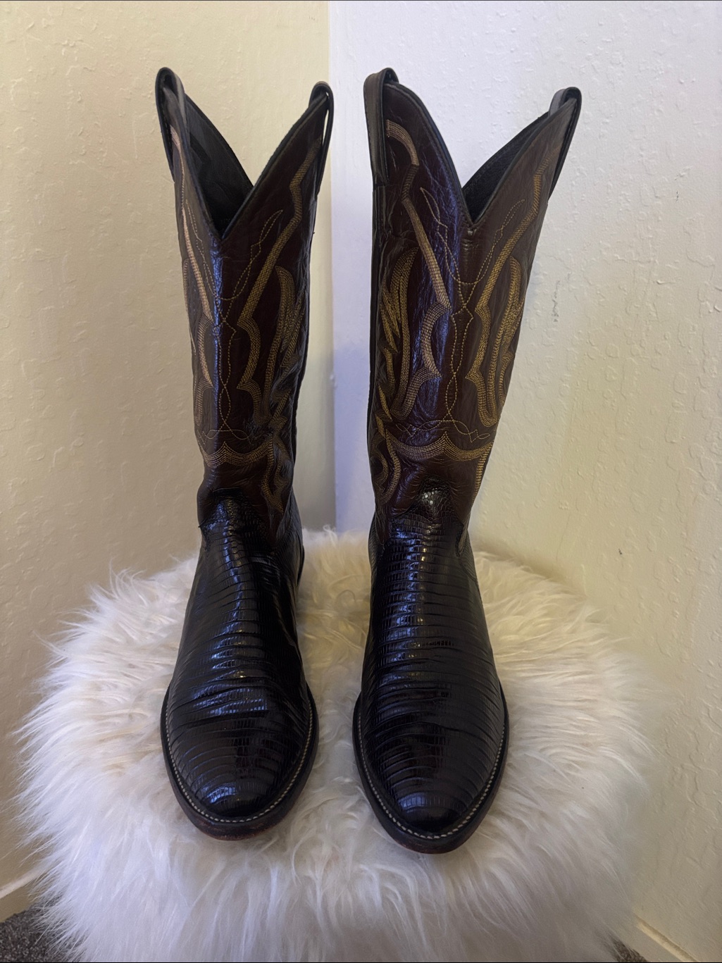 Dark Brown Iguana / Teju Leather Cowboy Boots With Tan Stitching